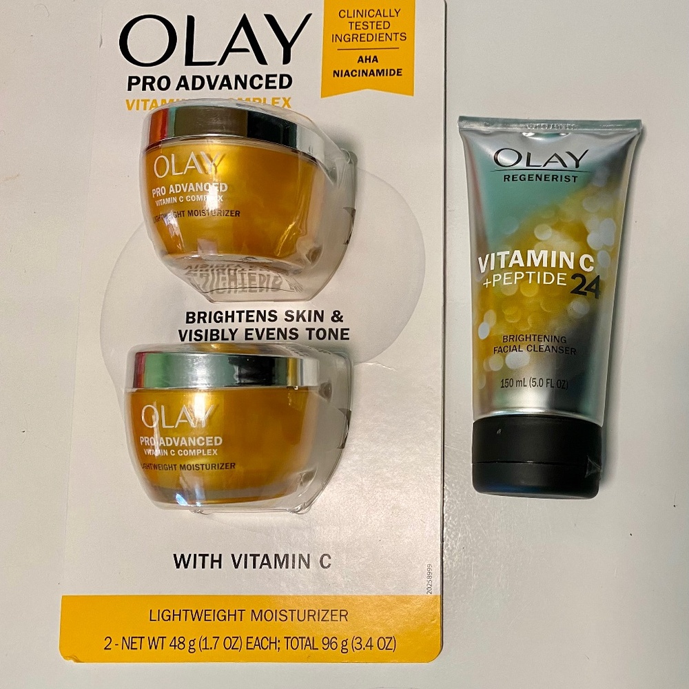 2x Olay Pro Advanced Vit C Complex 1.7 Oz + Olay Regenerist Facial Cleanser 5 oz